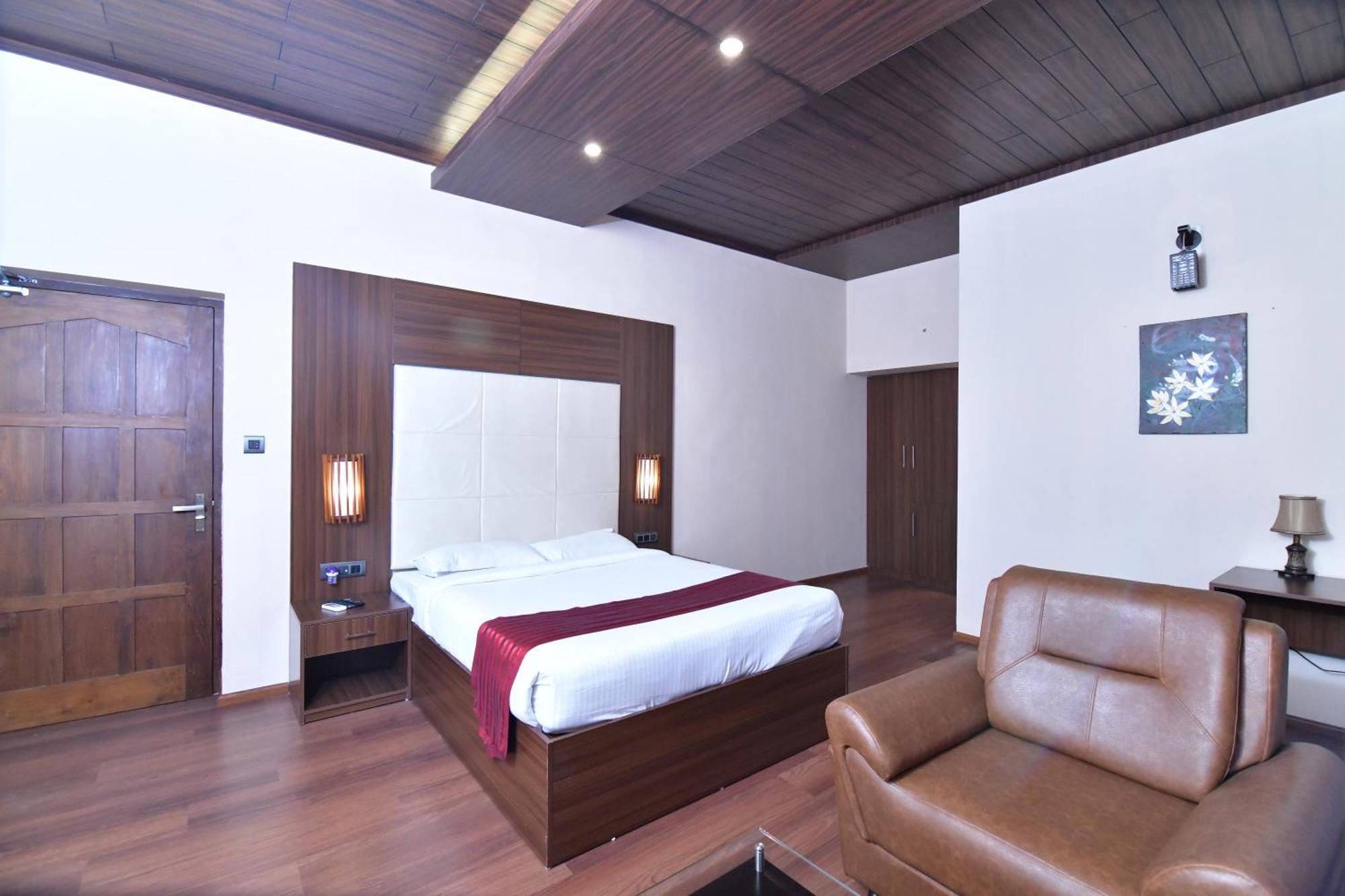 The Garuda Hotels Thrissur Exterior foto