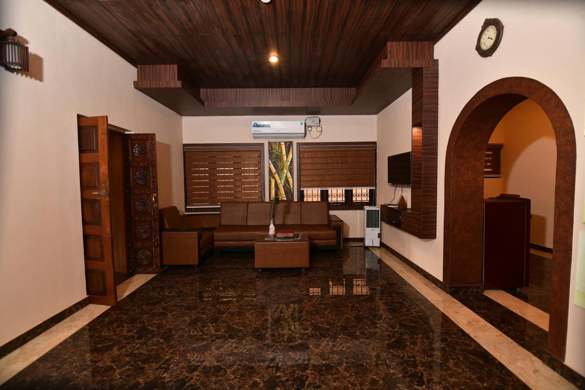 The Garuda Hotels Thrissur Exterior foto