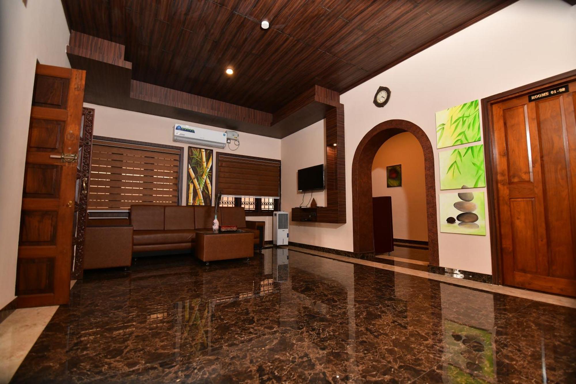 The Garuda Hotels Thrissur Exterior foto